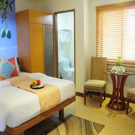 Hotel Mango Marikina Exteriör bild